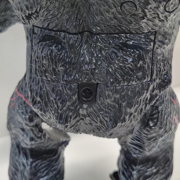 2005 Universal Studios 14" King Kong - Picture 12 of 17